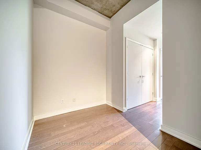 60 Bathurst St #306 — Photo 8