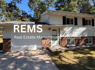 3960 9th Ave APT A, Wisconsin Dells, WI 53965