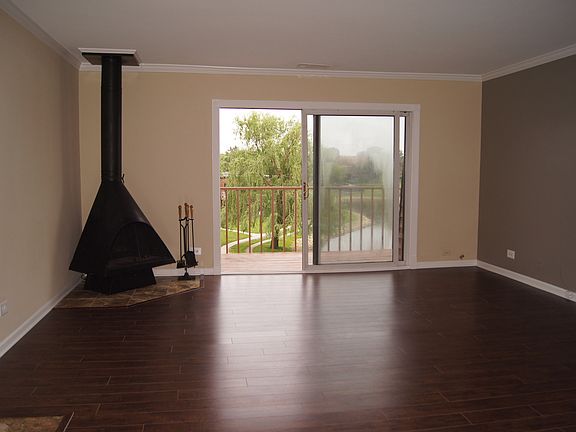3rd image of 601 Limerick Ln APT 3C