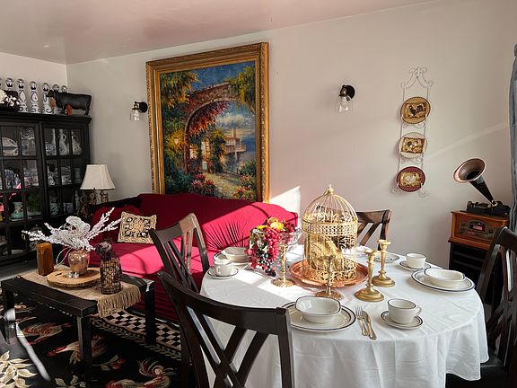 4th image of 3930 Twiggs St #1/2