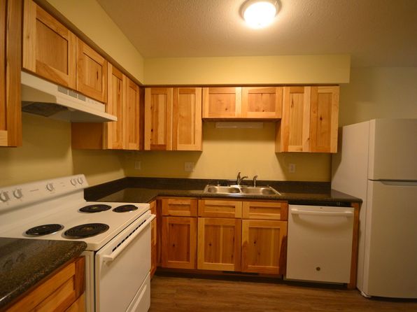 616 Evergreen St #17