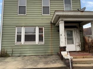947 Center St, Wellsville, OH