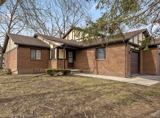 41 Parkplace W #W, Allen Park, MI 48101