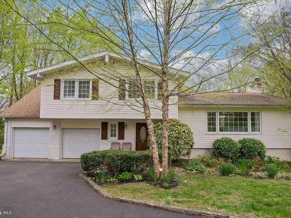 2318 Fairway Rd, Huntingdon Valley, PA 19006