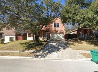7313 Avery Rd, Live Oak, TX 78233