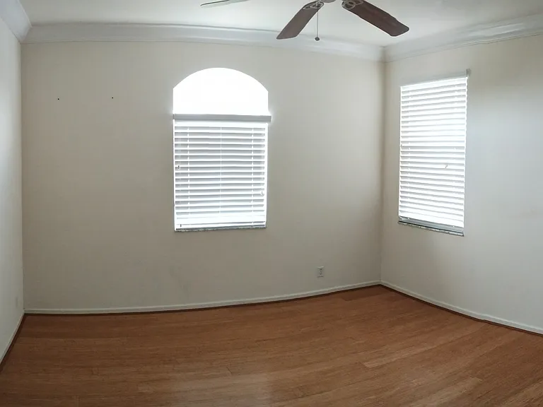 10723 Oak Meadow Ln — Photo 12