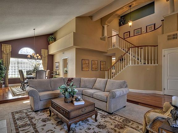 3rd image of 3414 Kensington Ct