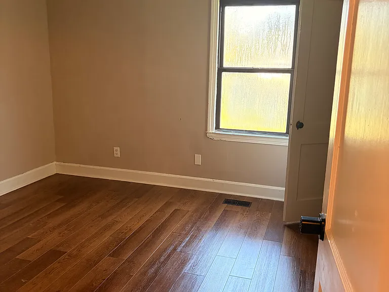 128 Orange St — Photo 23