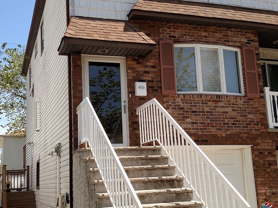 1st image of 225 Brookfield Ave