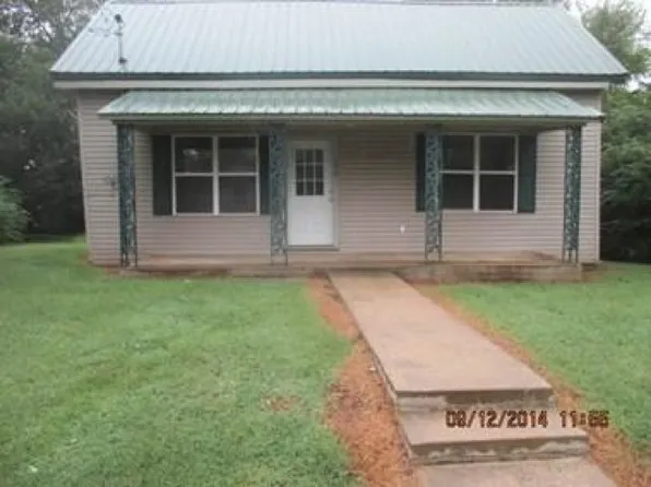 200 S 5th St, Coal Hill, AR 72832
