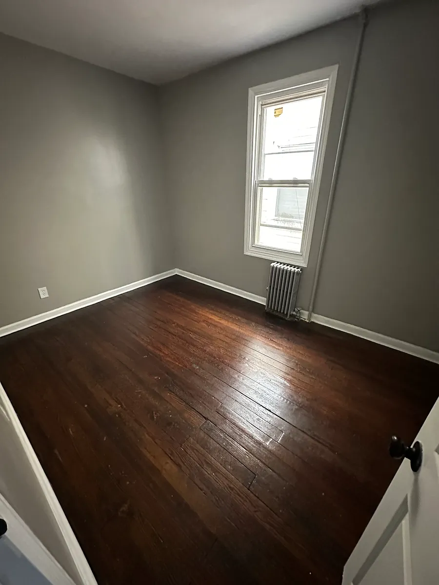 Building Photo - 834 S 16th St #2