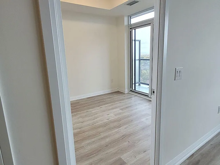 3270 Sheppard Ave E #1521 — Photo 4