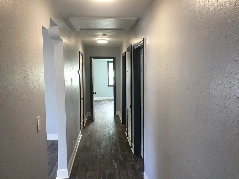 2901 W Main St — Photo 11
