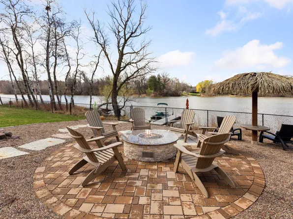 5320 132nd St W, Apple Valley, MN 55124