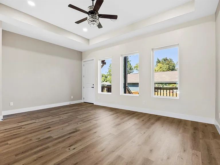 5949 Collingsworth St — Photo 14
