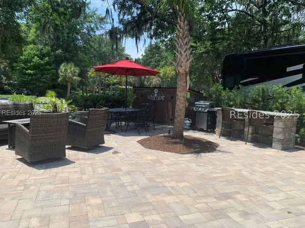 133 Arrow Rd #226, Hilton Head Island, SC 29928