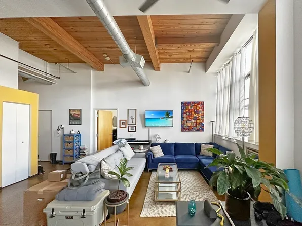 120 Holmes St Unit 105, Quincy, MA 02171