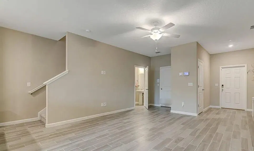 3 bed, 2.5 bath, 1660 sqft, $2,195 — Photo 3