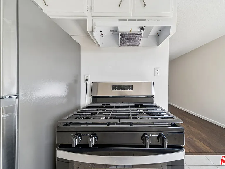 2038 S Holt Ave #16 — Photo 6