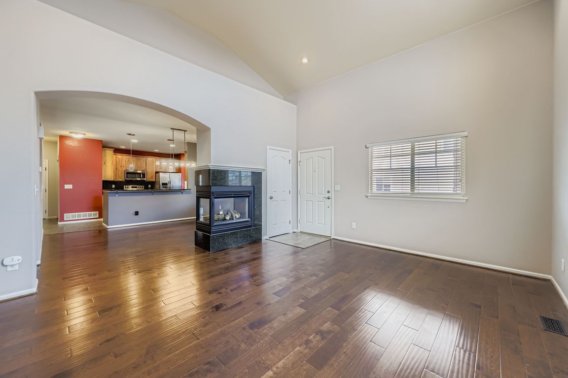 next background image