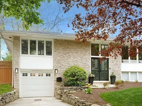 407 Canterbury Cres, Oakville, ON L6J 5K8