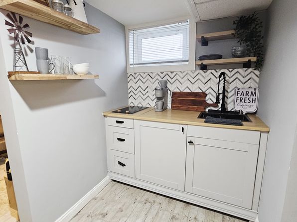 (undisclosed Address)