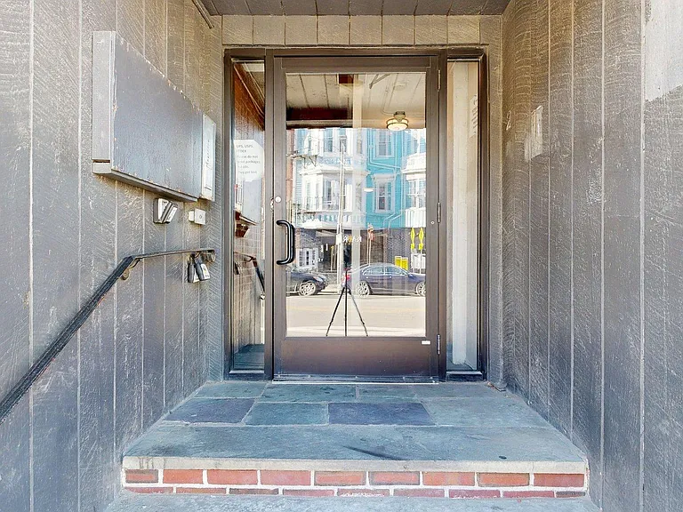 298 Meridian St #5 — Photo 12