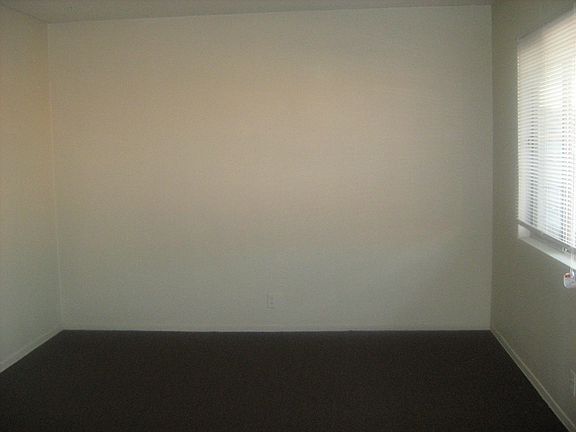 2nd image of 1304 W 134th St APT D