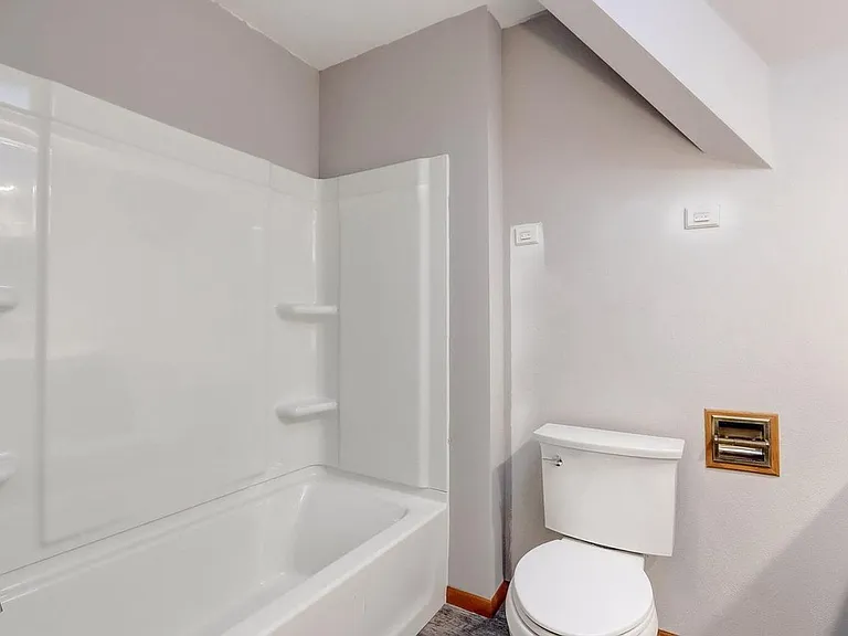 7653 Farmington Way — Photo 17