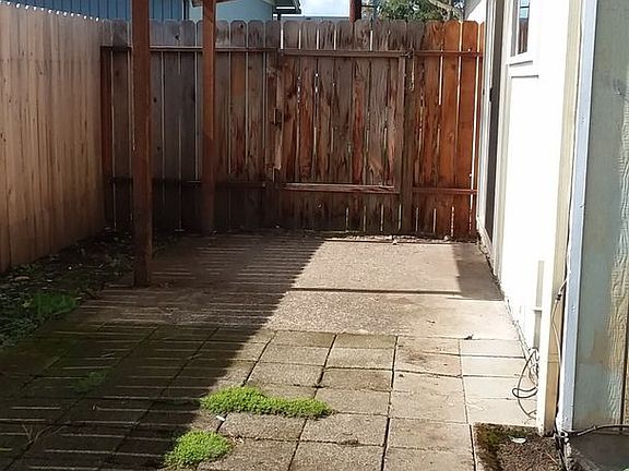 3rd image of 461 & 463 S 49th Pl #463