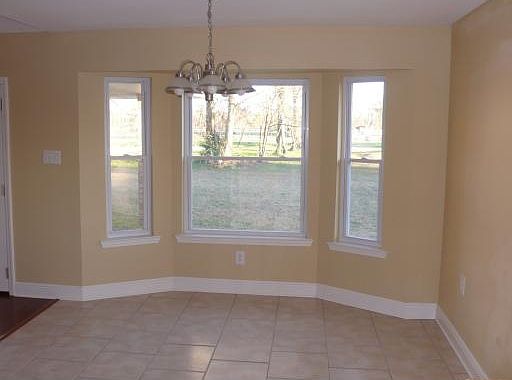4th image of 2909 Lakewood Dr