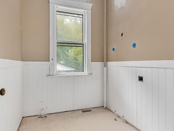 29th image of this home