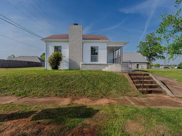 104 Hollywood Ave, Muscle Shoals, AL 35661