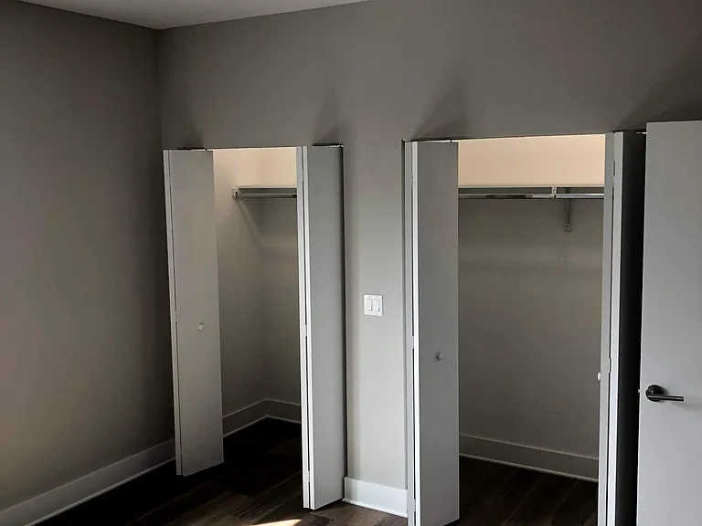 7129 W Belmont Ave — Photo 11