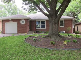 1740 S 49th St, Lincoln, NE 68506