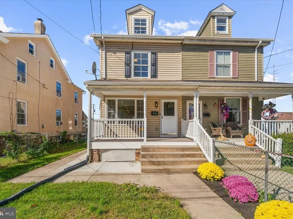 304 W Walnut St, North Wales, PA 19454