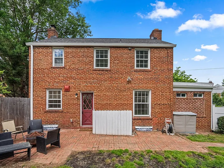2200 Windham Ln — Photo 38