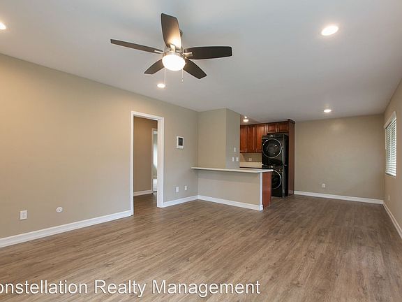 3rd image of 689 Tyrone St APT C