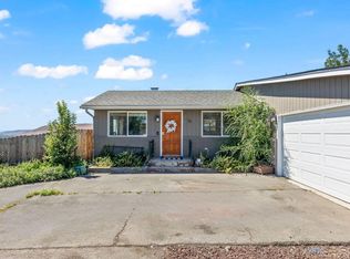 70 Herlou Dr, Selah, WA 98942