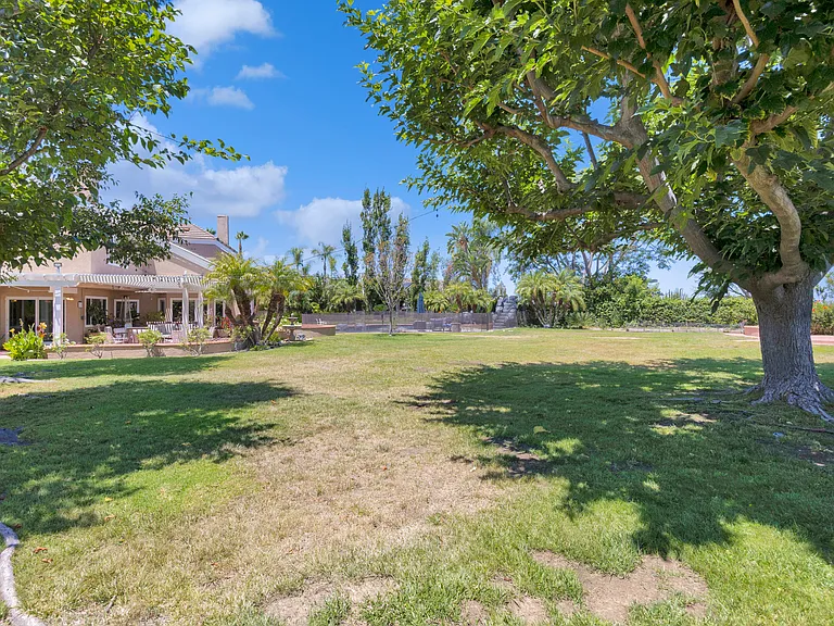 24961 Sandridge Cir — Photo 54