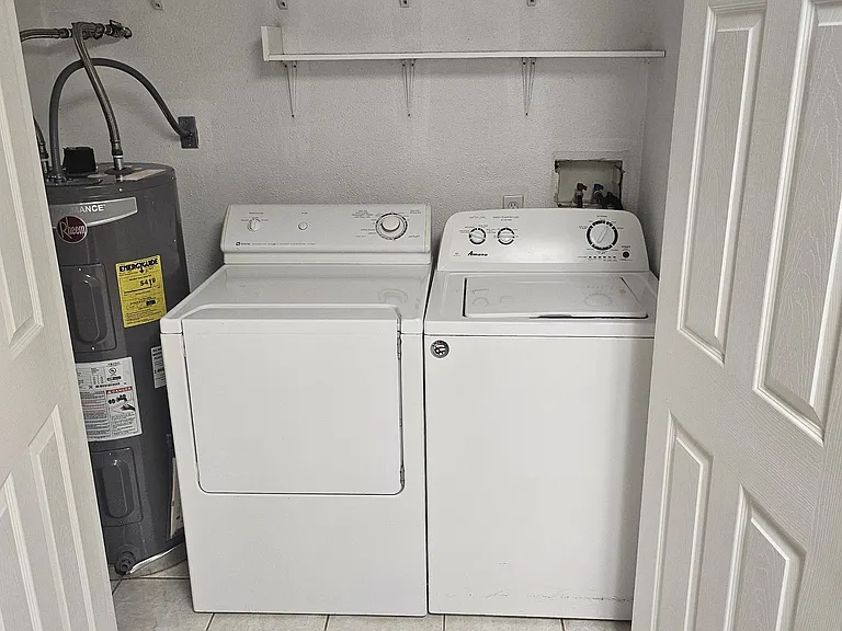 204 Lincoln St #1 — Photo 13