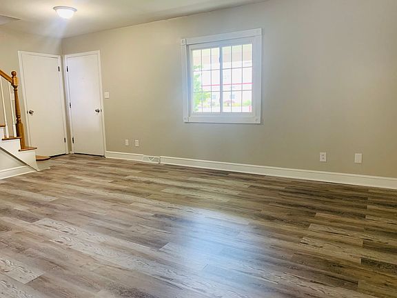2nd image of 4937 Beatrice Dr