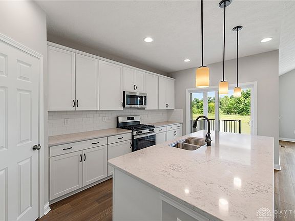3rd image of 10127 Washington Glen Dr #124