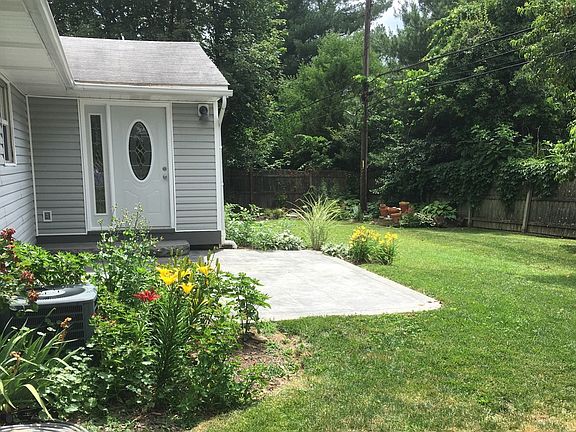 3rd image of 55 Jennings Dr