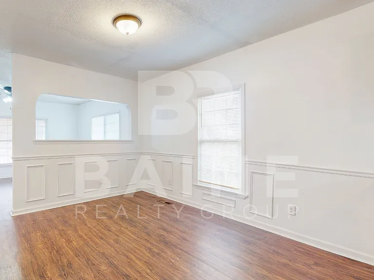 2621 Sevier Ave — Photo 8