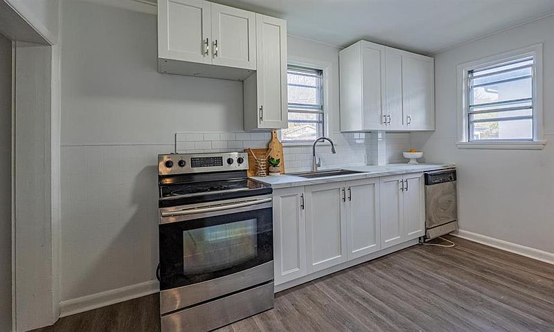 Winnipeg Apartment for rent - 3 Bedrooms — photo 7