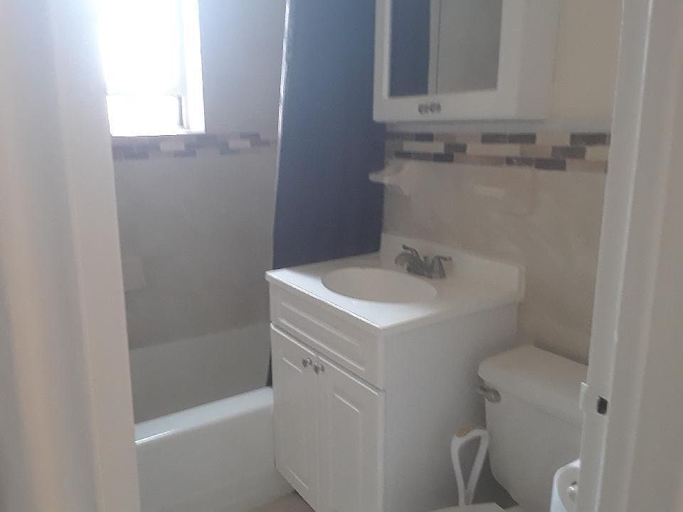 2nd image of 6255 Broadway APT 6D