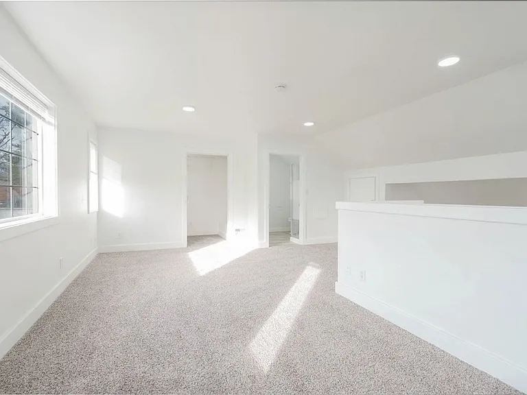 2303 Main St — Photo 19