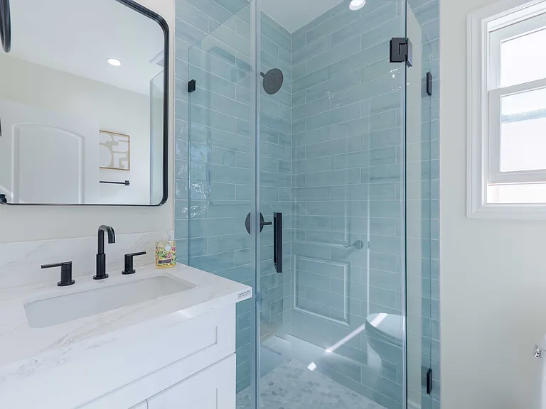 2043 Alpha St — Photo 12