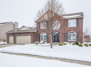 3903 Rockledge Rd, Bloomington, IL 61705